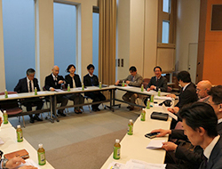 審査会の様子(於:専門学校東京テクニカルカレッジ)