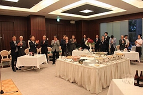 懇親会